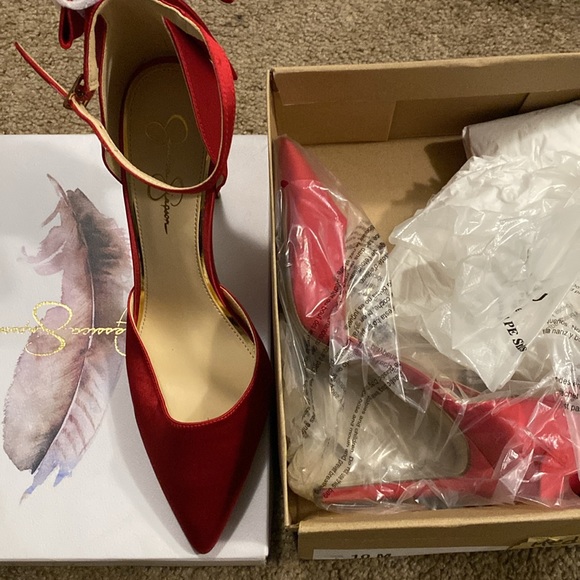 Jessica Simpson Holiday Red Polla Pumps, Brand New still in the box! - Picture 3 of 4